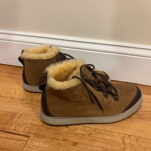 L.L. Bean Mountainside Shearling Sheepskin Suede Boots in women’s size 8.5 - Picture 3 of 7